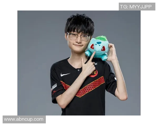 FPX战队团队协作引发热议玩家表现与战术配合成焦点讨论 FPX战队团队协作引发热议玩家表现与战术配合成焦点讨论